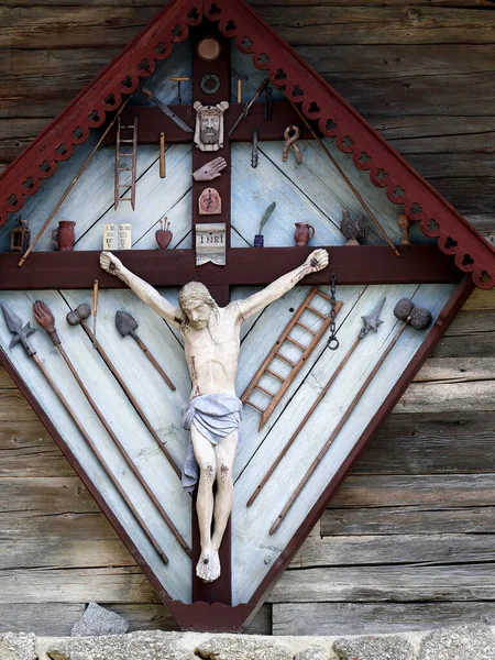 Ιησούς Χριστός Ένα Ξύλινο Σταυρό Κρέμεται Έναν Τοίχο — Φωτογραφία Αρχείου