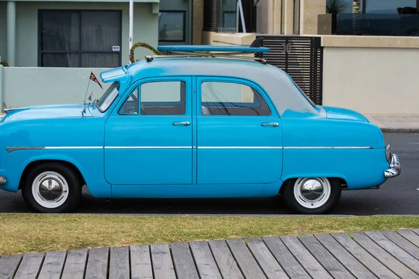 Tauranga Nueva Zelanda Agosto 2019 Coche Vintage Color Azul Brillante —  Fotos de Stock
