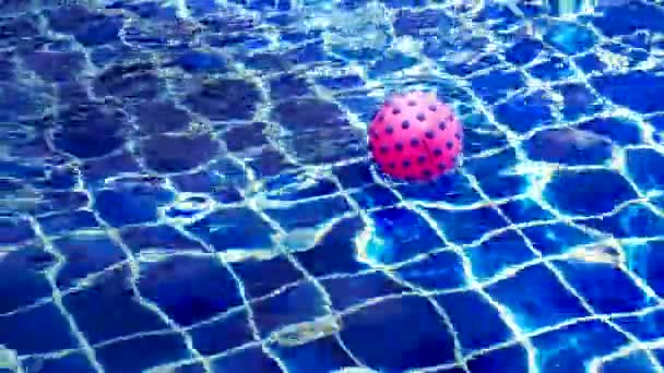 Blaues Wasser Pool — Stockvideo