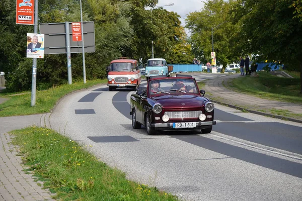 Ribnitzdamgarten Germany Aug 2021 Row Vintage Retro Automobiles Driving Road — Stock Photo, Image