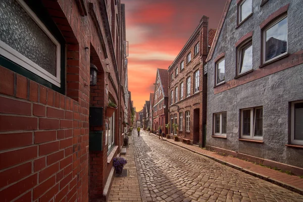 Primer Plano Una Calle Estrecha Casco Antiguo Del Norte Alemania —  Fotos de Stock