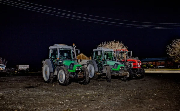 Varn Bulgarije Jan 2020 Een Nachtschot Van Tractoren Geparkeerd Het — Stockfoto