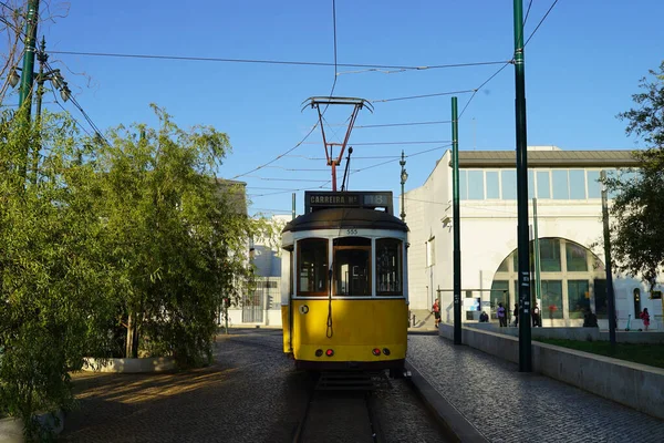 Lisbon Portugal Jul 2021 Front View Yellow Old Tram Lisbon — Stock Photo, Image