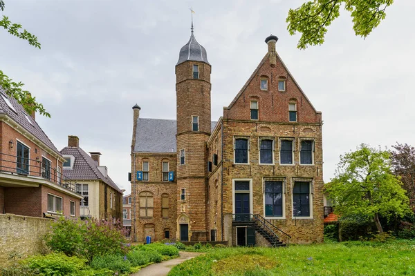 Ogród Zewnętrzny Średniowieczna Fasada Muzeum Martena Franeker Friesland Holandia — Zdjęcie stockowe