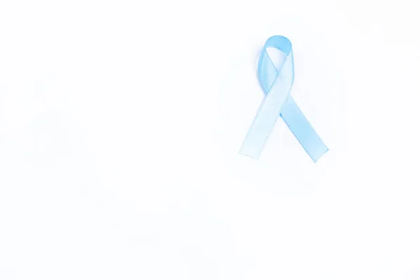 Ein Hellblaues Band Auf Weißem Hintergrund Prostatakrebs Weltkrebstag — Stockfoto