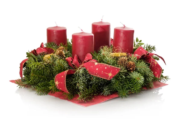 Nahaufnahme Eines Adventskranzes Mit Vier Roten Kerzen Und Tannenzweigen Auf — Stockfoto