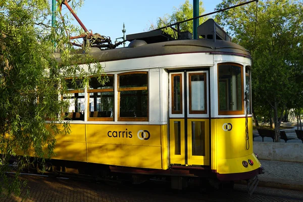 Lisbona Portogallo Luglio 2021 Vecchio Tram Giallo Lisbona Portogallo — Foto Stock