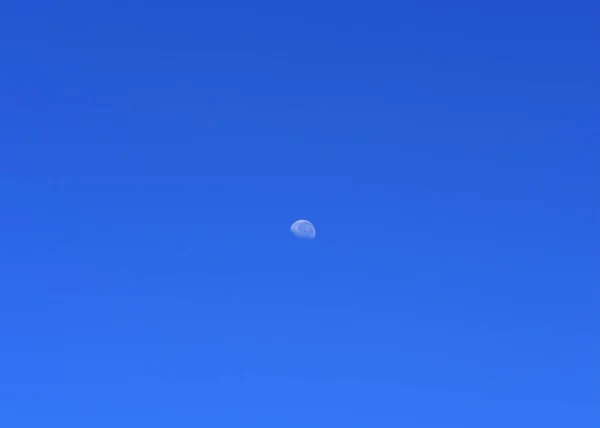 Gökyüzünde Ayın Güzel Bir Görüntüsü — Stok fotoğraf