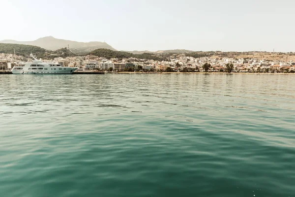 Una Hermosa Toma Mar Claro Tranquilo Isla Creta Grecia —  Fotos de Stock
