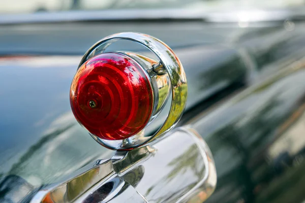 Uma Foto Close Lado Vermelho Carro — Fotografia de Stock