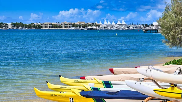 Surfers Paradise Australia Luty 2021 Widok Kolorowe Kajaki Marina Mirage — Zdjęcie stockowe