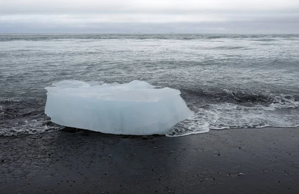 Blocks Glacial Ice Washed Ashore Diamond Beach Islândia — Fotografia de Stock