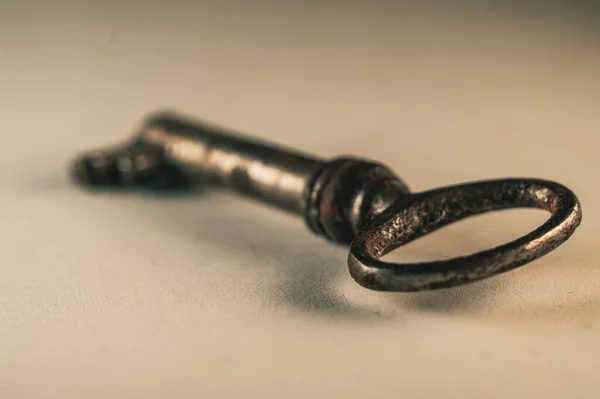 Селективный Снимок Старого Грязного Ключа — стоковое фото