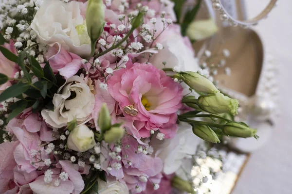 Een Close Shot Van Bruid Bloemen — Stockfoto