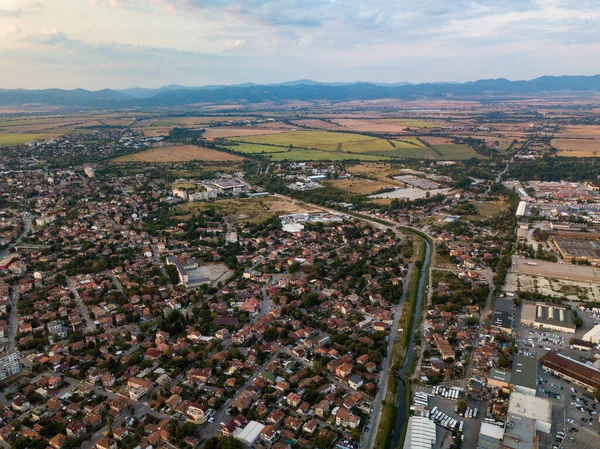 Una Vista Aérea Una Ciudad Atardecer —  Fotos de Stock