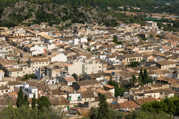 Uno Scatto Aereo Paesaggio Urbano Con Case Mattoni Marroni Circondate — Foto Stock