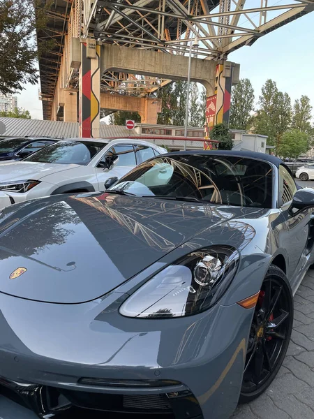 Vancouver Canada Aug 2021 Сірий Автомобіль Porsche Припаркований Вулиці Ванкувері — стокове фото