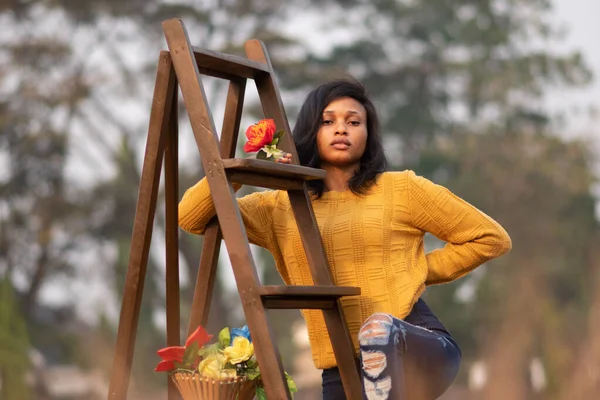 Portrait Beautiful African Female Yellow Sweater Posing Field — Stock Photo, Image