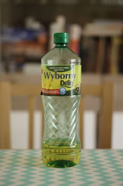 Poznan Polonia Junio 2017 Primer Plano Una Botella Plástico Wyborny — Foto de Stock