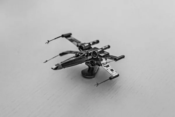 Uma Imagem Tons Cinza Modelo Aeronave Pequena — Fotografia de Stock