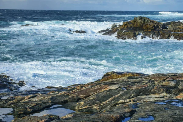 Eine Landschaftlich Reizvolle Aufnahme Wilder Wellen Ufer Des Südens Von — Stockfoto