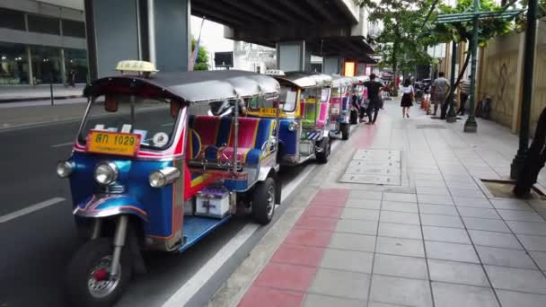 Footage Tuk Tuk Taxis Thailand — Stok Video