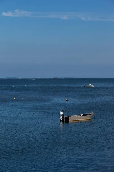 Вид Човни Відкритому Синьому Морі — стокове фото