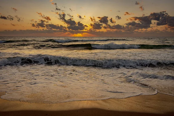 Uma Idílica Costa Arenosa Pôr Sol — Fotografia de Stock