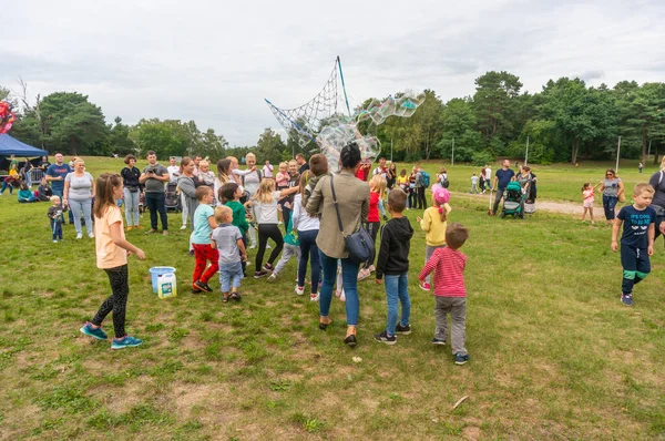 Poznan Poland Aug 2021 Grupp Barn Som Har Roligt Med — Stockfoto