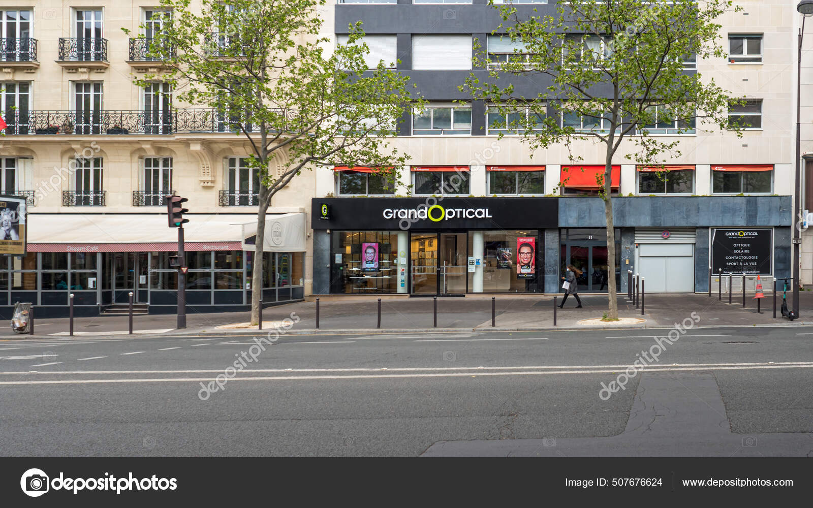 Fleche France Jul 2021 Front View Grand Optical Store Facade Stock Editorial Photo Wirestock 507676624