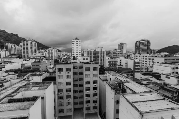 Primer Plano Blanco Negro Una Ciudad Con Edificios Antiguos — Foto de Stock