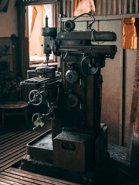 Eine Alte Fräsmaschine Einem Raum — Stockfoto