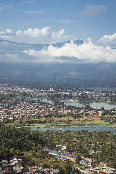 Eine Vertikale Aufnahme Einer Wunderschönen Luftaufnahme Von Srinagar Vom Hari — Stockfoto