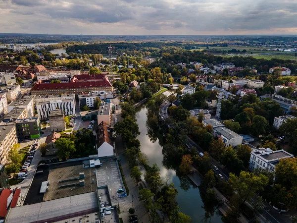 Flygfoto Över Flod Som Rinner Gammal Stad — Stockfoto