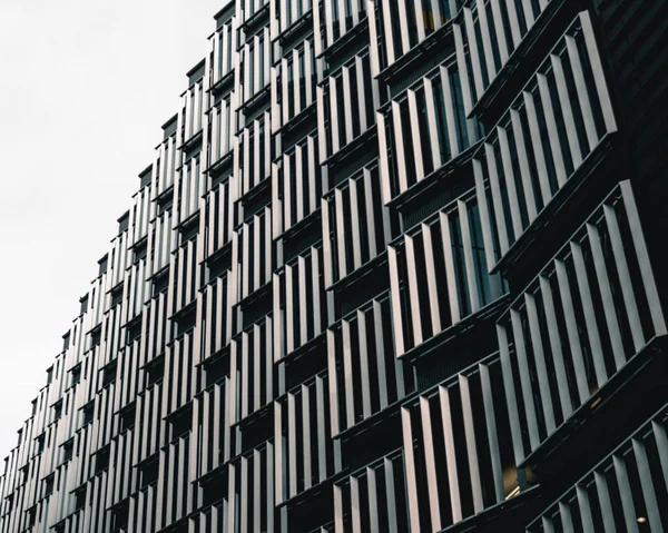 Edificio Moderno Con Una Facciata Astratta Città — Foto Stock