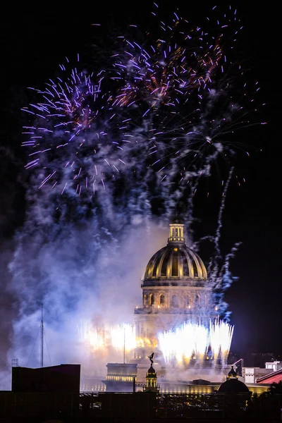 Famoso Edificio Del Capitolio Nacional Durante Fuegos Artificiales Habana Cuba —  Fotos de Stock