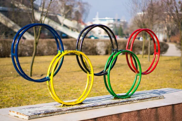 Познан Поланд Марта 2014 Прекрасный Вид Символ Олимпиады Парке Фоне — стоковое фото