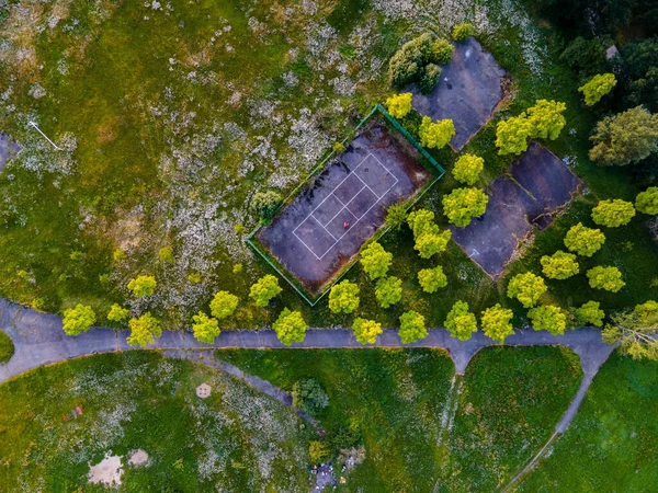 Luchtfoto Van Een Sportveld Een Veld Bij Weg — Stockfoto