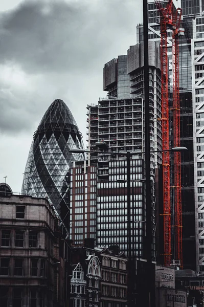 ロンドン中心部の高層ビル群の近代建築 — ストック写真