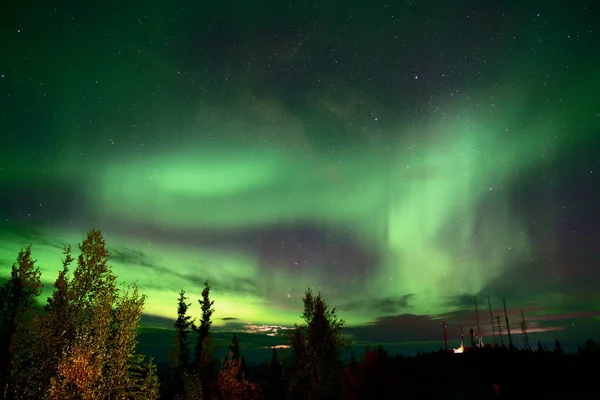 Esposizione Luce Naturale Aurora Con Modelli Dinamici Luci Brillanti — Foto Stock