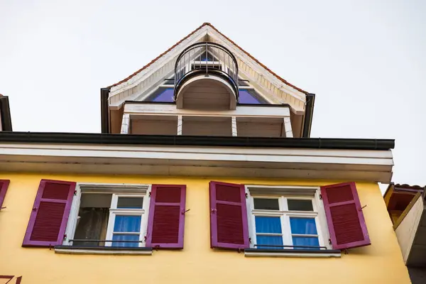 Вид Низкого Угла Красивый Фасад Дома Констанце Германия — стоковое фото