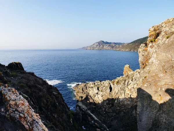 Una Hermosa Vista Del Tranquilo Océano Atlántico Norte Brillando Bajo —  Fotos de Stock