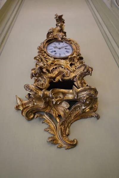 París Francia Agosto 2021 Disparo Vertical Volteado Viejo Reloj Nissim — Foto de Stock