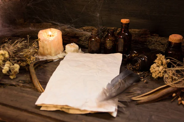Conjunto Objetos Para Rituales Brujería Sobre Madera Rústica —  Fotos de Stock