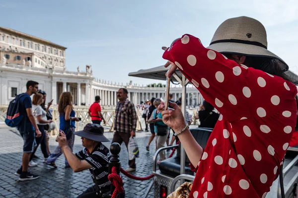 Roma Italia Junio 2019 Primer Plano Turistas Haciendo Cosas Turísticas — Foto de Stock