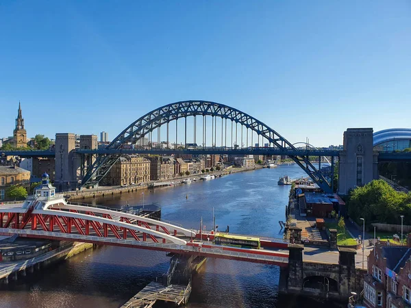 Tyne Swing Puente Cruzar Edificios Río Tyne Tomado Puente Alto —  Fotos de Stock