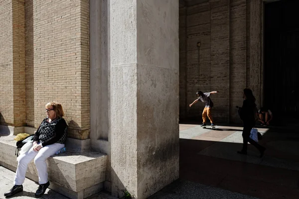 Cidade Vaticano Itália Junho 2019 Close Pessoas Turistas Cidade Vaticano — Fotografia de Stock