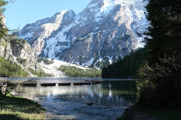 Den Fantastiska Alpina Sjön Braies Dolomiterna Bolzano Härlig Plats Italienska — Stockfoto