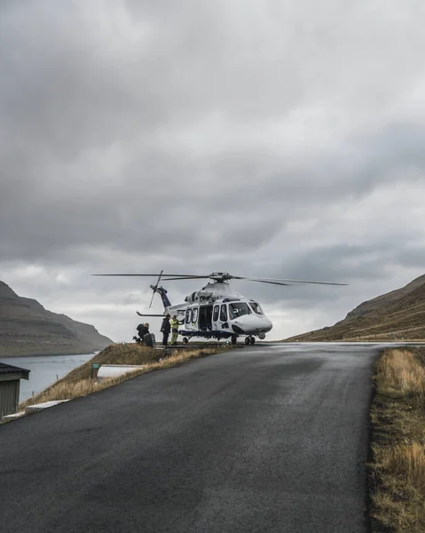 Ilhas Faroe Dinamarca Outubro 2019 Helicóptero Atlantic Airways Decola Remota — Fotografia de Stock