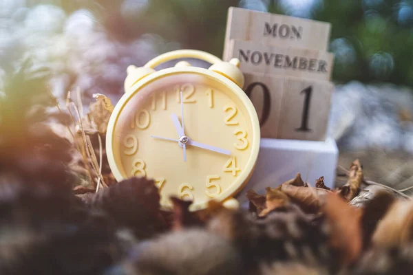 Θερινή Ώρα Τελειώνει Πρώτη Νοέμβριος Και Ρολόι — Φωτογραφία Αρχείου